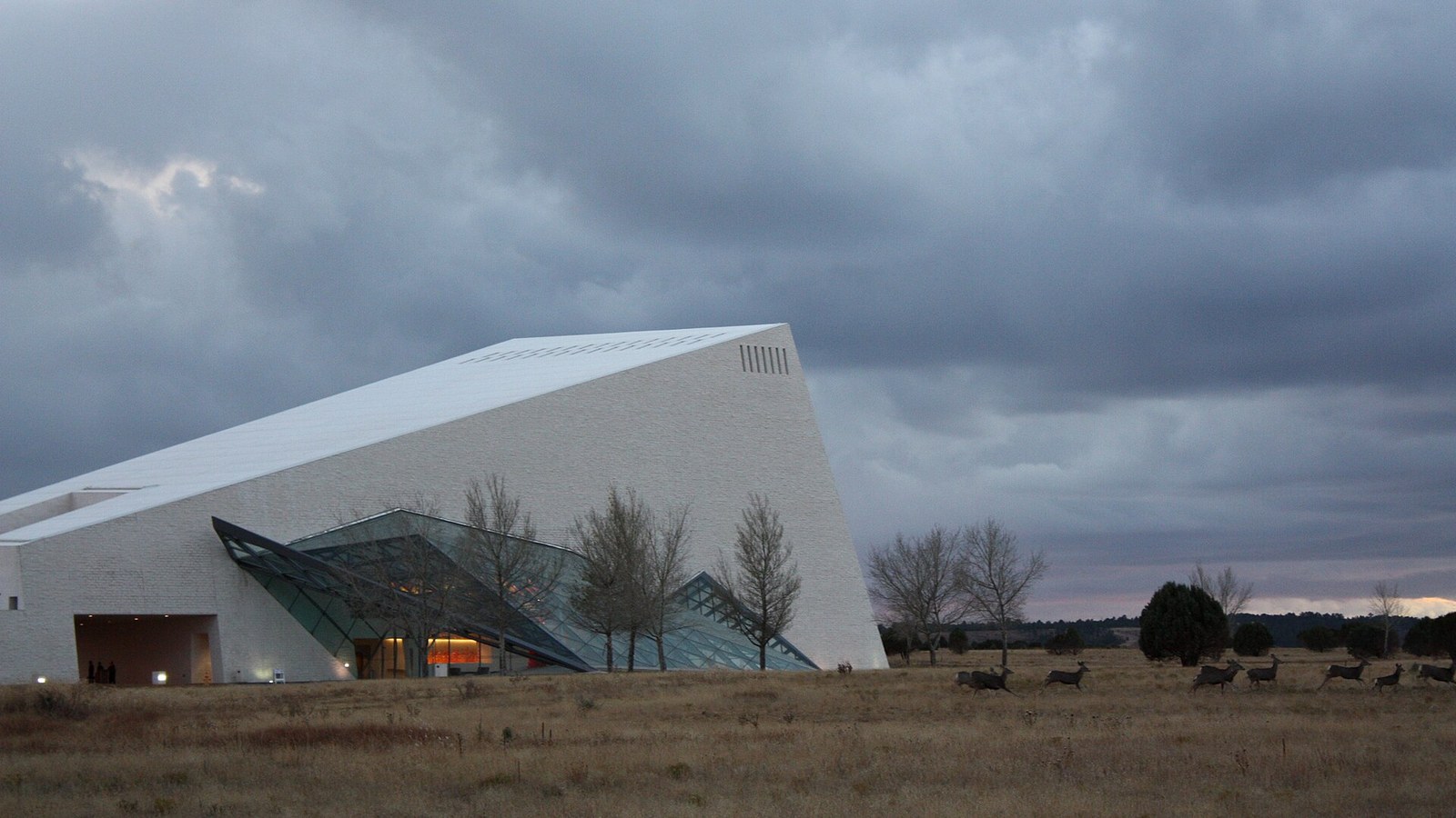Spencer Theater architecture in Alto